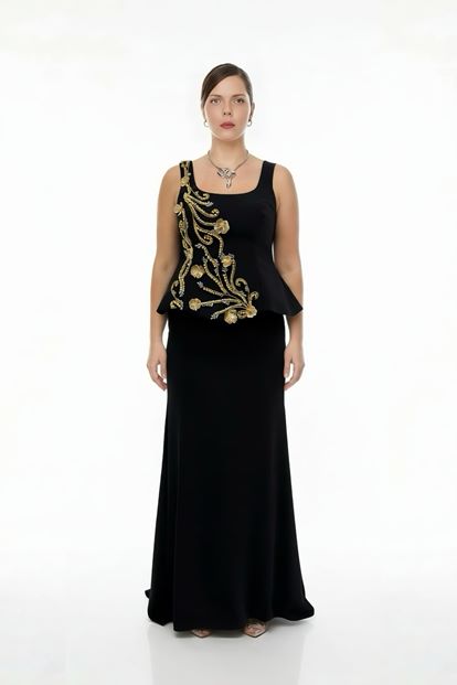 فستان سهرة أسود بأشرطة رفيعة، مقاس كبير، من بيبلوم 